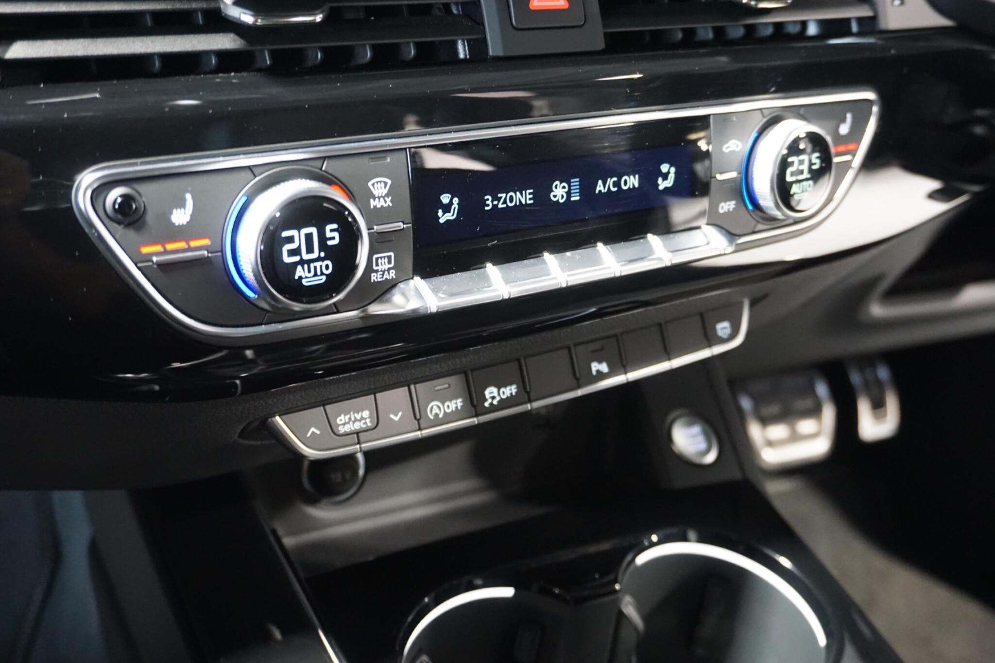 Audi A4 2.0 TDI 40 Black Edition Saloon 4dr Diesel S Tronic quattro Euro 6 (s/s) (204 ps)